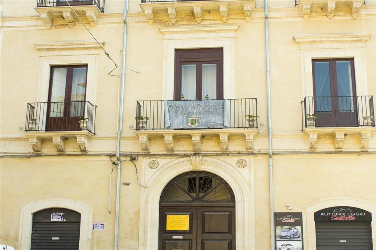 Principe Di Francalanza Bed & Breakfast Catania Exterior foto